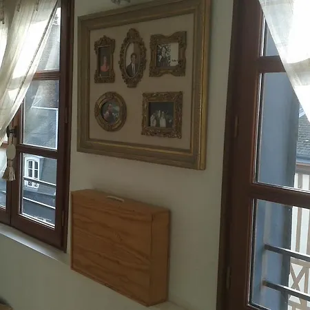 فندق مبيت وإفطار Au Charme D'honfleur *