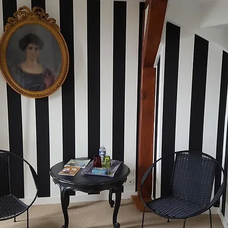 Au Charme D'honfleur فندق مبيت وإفطار أونفلور